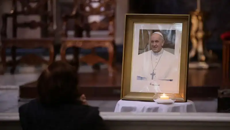 Papa Francis'in Vasiyeti ve Cenaze Törenine Dair Bilgiler Ortaya Çıktı