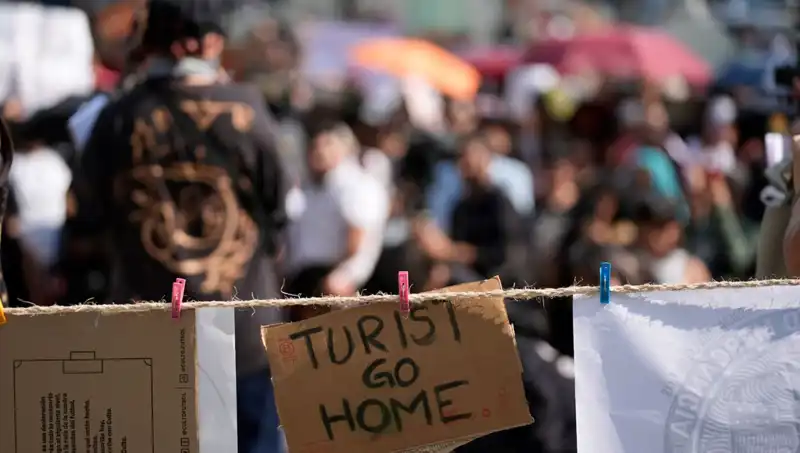 Meksika'da Turist Akınına Tepki: Yerel Halk Protesto Gösterisi Düzenledi