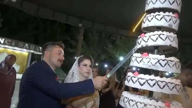 Düğün Mutluluğu Yerini Acıya Bıraktı: Hastaneye Koşan Gelin