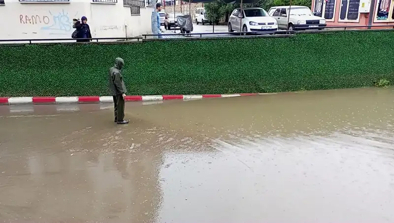 Aydın'da Şiddetli Yağışlar: Alt Geçitlerde Su Baskınları Etkili Oldu