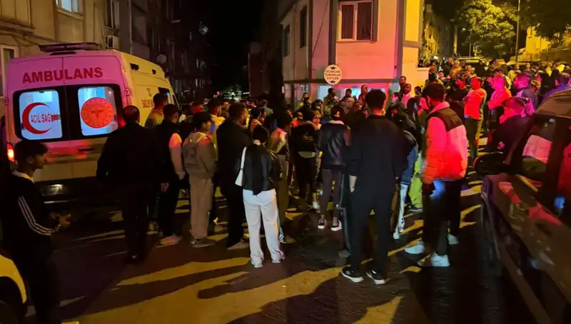 Balıkesir'de Sokak Ortasında Şok Eden Kavga: Sopayla Dövdü, Kesici Aletle Öldürdü!
