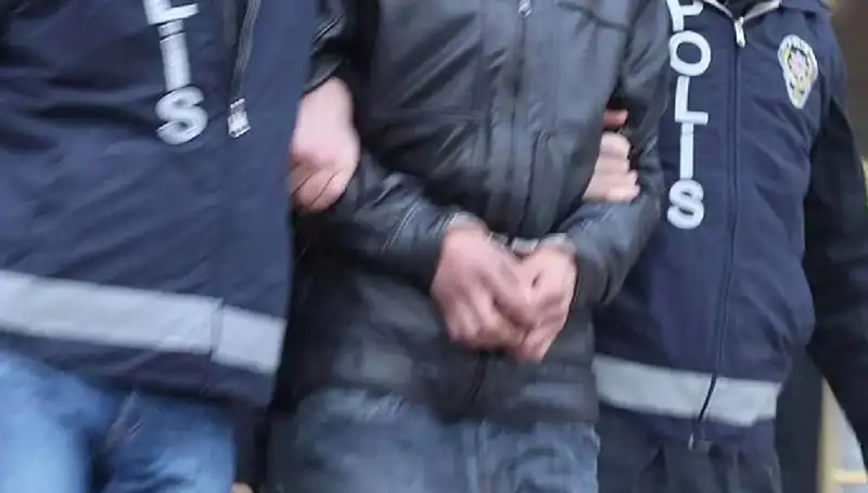 Türkiye Genelinde FETÖ Operasyonları: 30 İl'de 65 Tutuklama Gerçekleşti