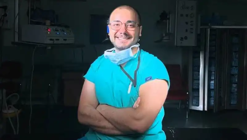 Niğde Hastanesinde Bıçaklı Saldırı: Doktor Hayat Mücadelesi Veriyor