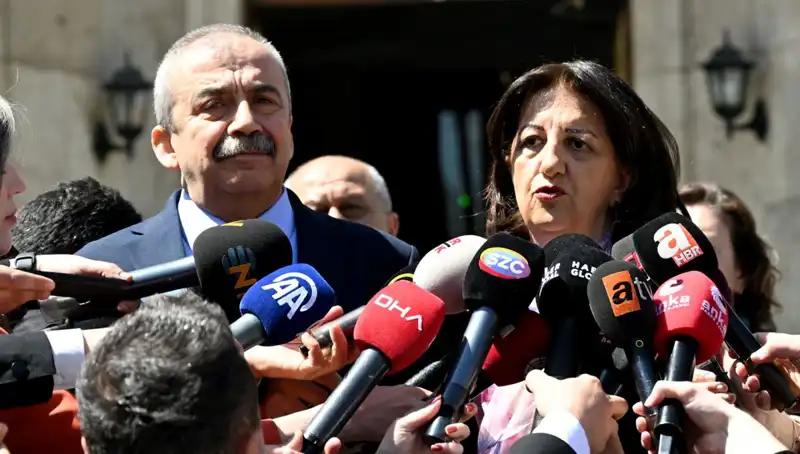 Sırrı Süreyya Önder'in Gizemli Hastalığı: Hayatında Neler Oluyor?
