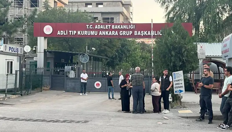 Ankara'ya Şehitlerin Naaşları Getirildi: Ulus, Matem ve Türk Bayraklarıyla Dolduruldu