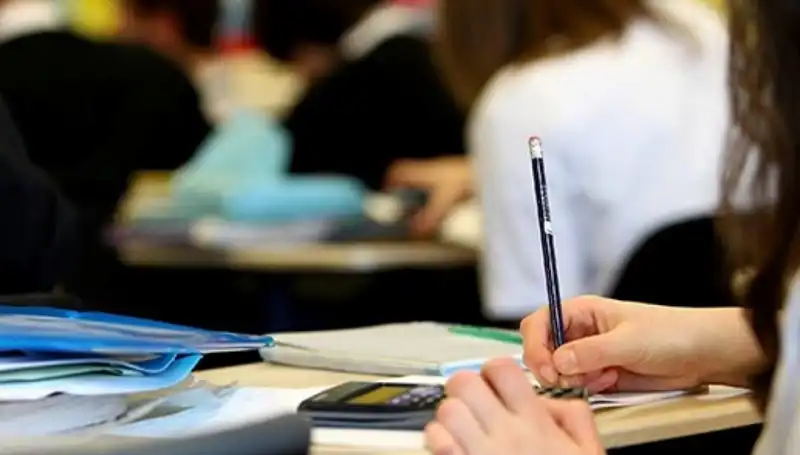 Üniversite Kontenjanlarında Düşüş: Gençlerin Geleceği Ne Olacak?