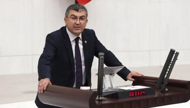 Gelecek Partisi'nden Sarsıcı İstifa: Hasan Ekici Neden Ayrıldı?