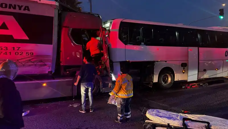 Dört Araçlı Zincirleme Trafik Kazası: 1 Can Kaybı ve Yaralılar
