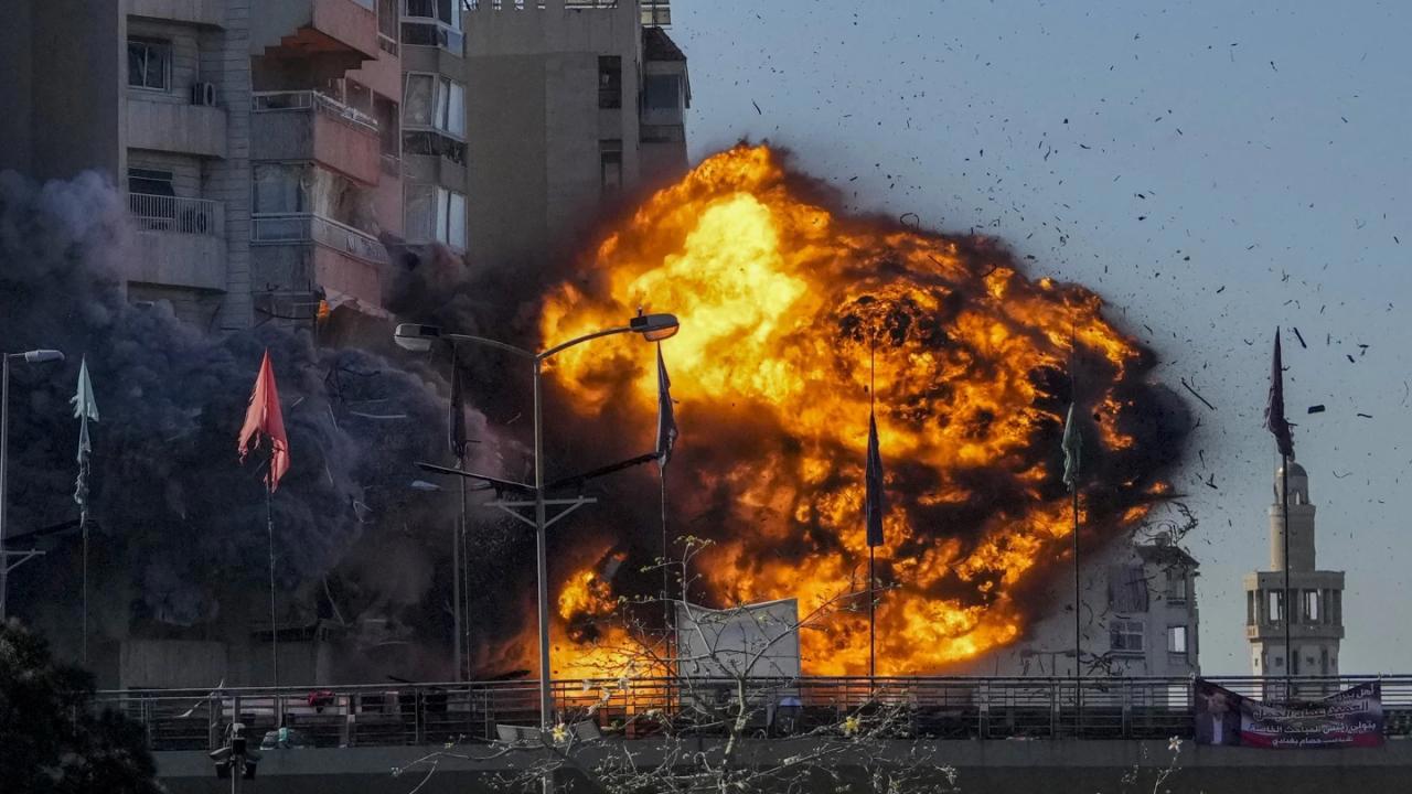 İsrail'in Hava Saldırılarında  Siviller Hedefte!