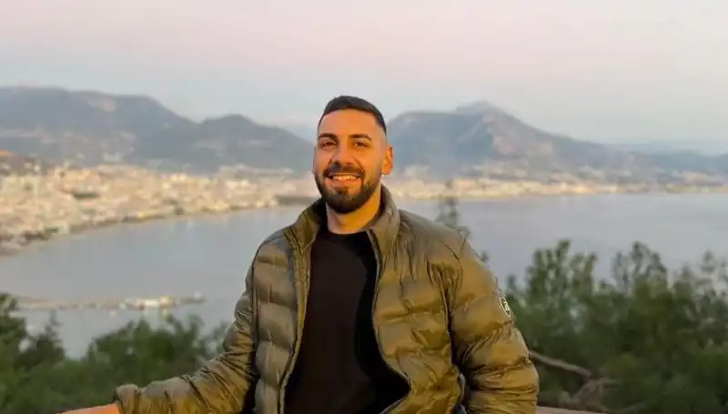 Parkta Yaşanan Silahlı Çatışma: Bir Kişi Hayatını Kaybetti, Diğeri Yaralı
