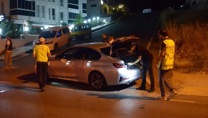 Edirne'de Denetimlerden Kaçmaya Çalışanlar Gözaltına Alındı