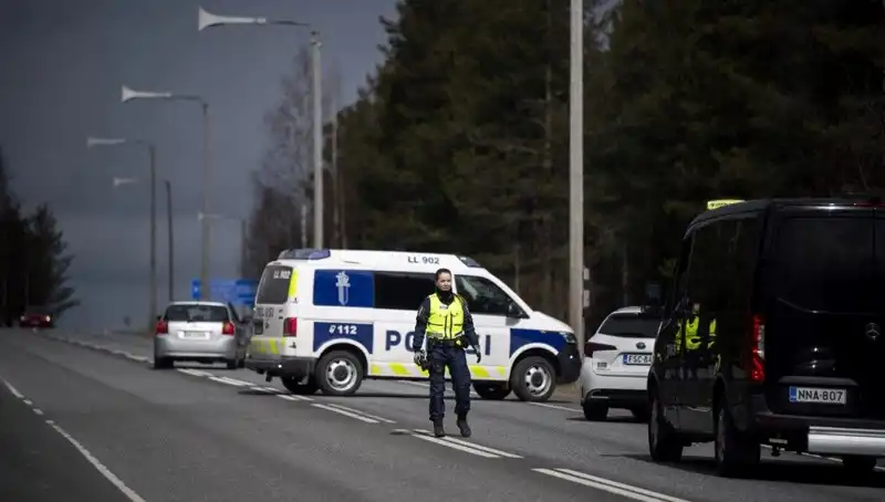 Finlandiya'da Okulda Bıçaklı Saldırı: 3 Öğrenci Yaralı, Şüpheli Gözaltında