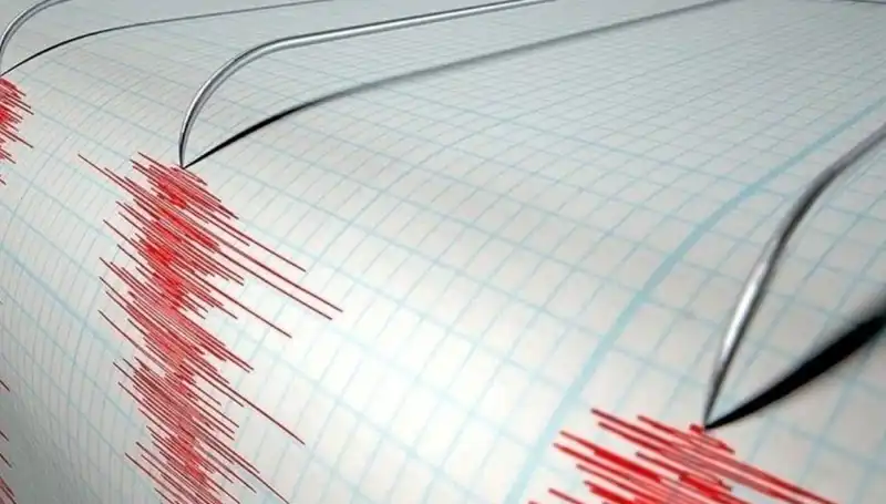 Sındırgı'da 4,2 Büyüklüğünde Deprem: Şehirde Gergin Anlar
