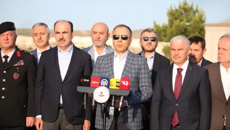Bayram Sabahında Trafik Sıkışıklığına Dikkat: Bakan Yerlikaya'dan Önemli Uyarı