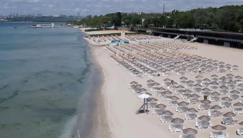 İstanbul Plajlarında 2025 Giriş Ücretleri: Sarıyer, Florya ve Adalar'daki Farklar