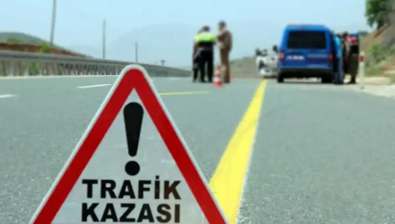 Otomobil ile Kamyon Çarpışması: Trajik Kaza Sonrası Hayatını Kaybedenler ve Yaralılar