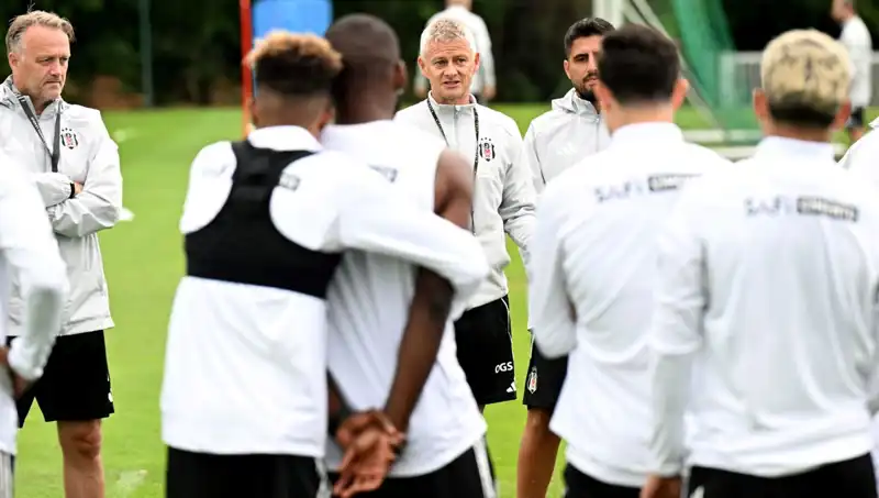 Solskjaer’den Futbolculara Çarpıcı Eleştiriler: Hoca Olmanın Acı Gerçekleri