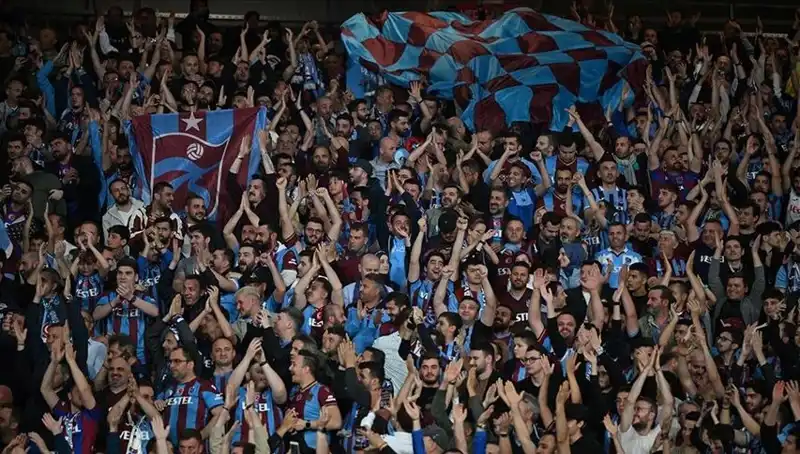Trabzonspor-Galatasaray Maçının Biletleri Hızla Tükeniyor, Kaçırmayın!