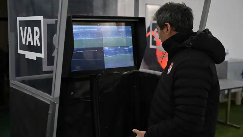 Beşiktaş-Gaziantep FK Maçında Alman VAR Hakemi Görev Alacak mı?