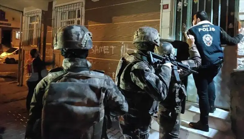 Türkiye’nin 8 İlinde Bahis ve Kara Para Operasyonu: Büyük Çöküş!