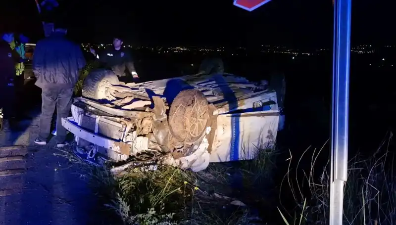 Otomobil Kazasında Faciaya Yakın: Bir Can Gitti, Üç Kişi Yaralandı