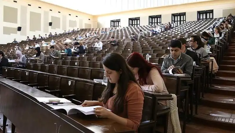 Üniversite Kayıt Süresinin Son Gününde Herkes Harekete Geçti