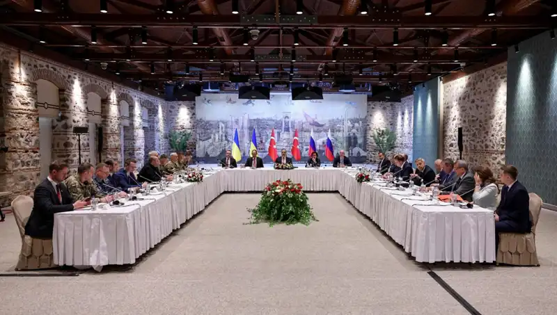 Putin-Zelenskiy Görüşmesi: Tarihi Zirve ve Dünya Basınındaki Yansımaları
