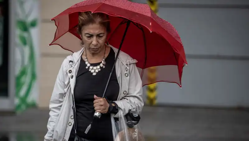 Meteorolojiden Son Dakika: Ülke Genelinde Kuvvetli Fırtına Uyarısı!