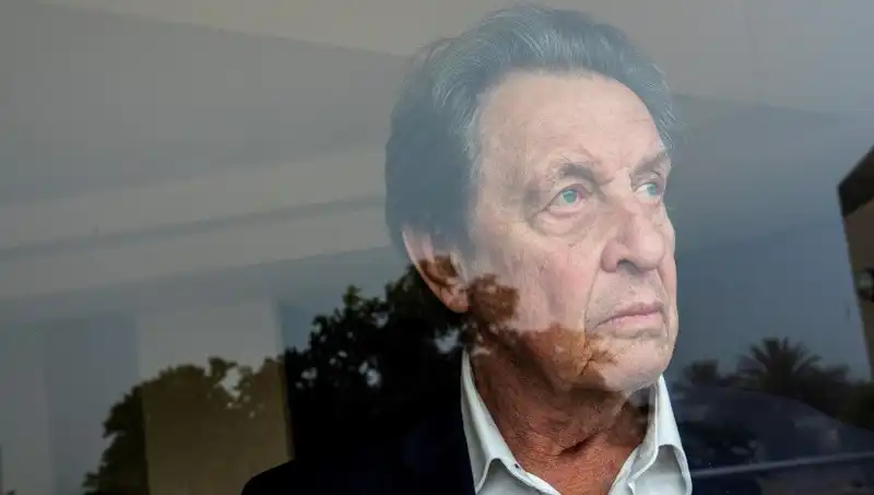Elon Musk'ın Babasından Şoke Eden İtiraflar: İşlediği Cinayetler ve Kızına Dair Sırları