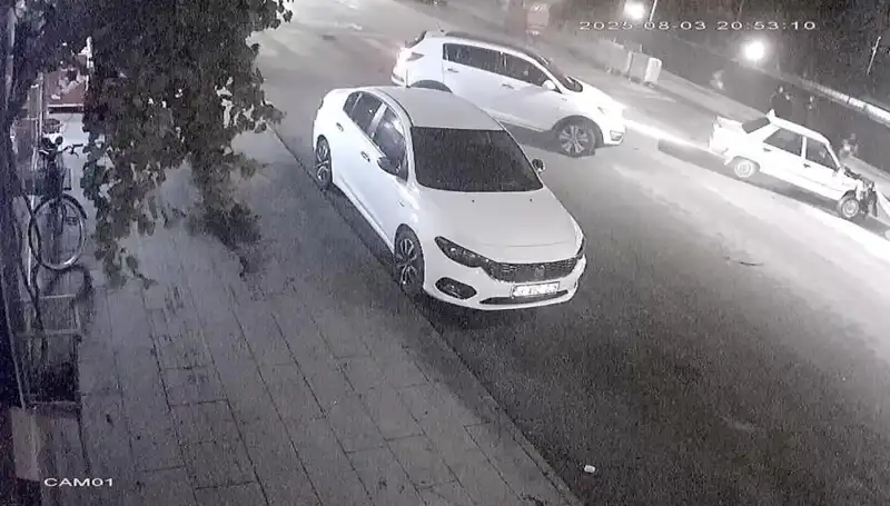 Yaya Geçidinde Trajik Kaza: Yayalar Yol Vermek İstedi, Feci Çarpışma Gerçekleşti