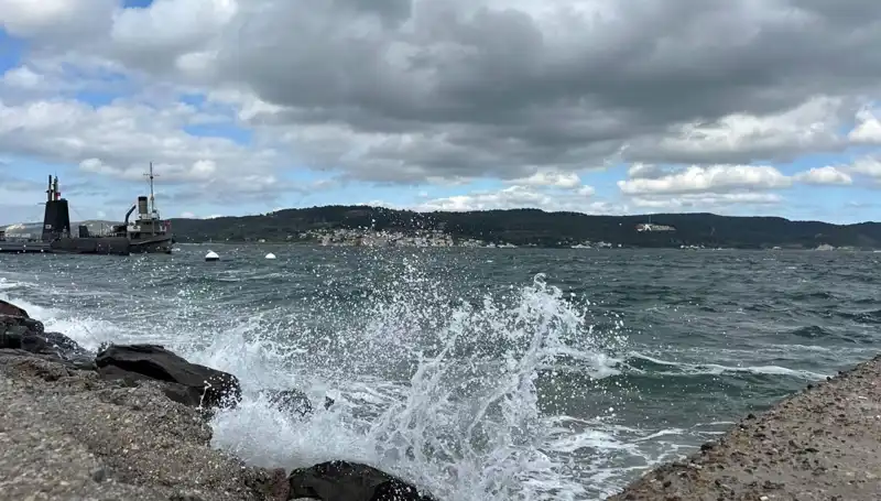 Beykoz Sahillerinde Sıcak Yaz Günlerinde Denize Girmek Yasaklandı!