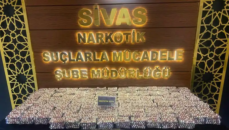 Sivas'ta Uyuşturucu Operasyonu: 5 Kişi Tutuklandı, Yasadışı Ağa Darbe