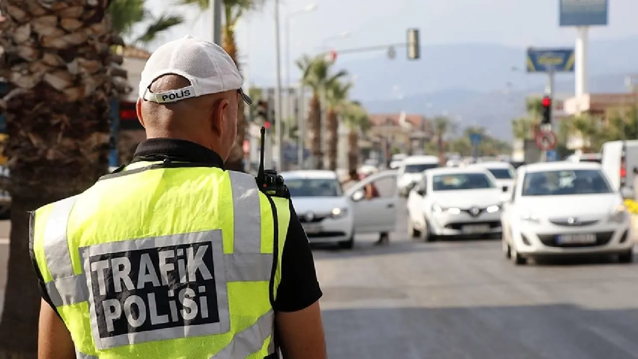 Emniyet Kemerini Takmayan 677 Bin Sürücüye Ceza İşlemi Uygulandı