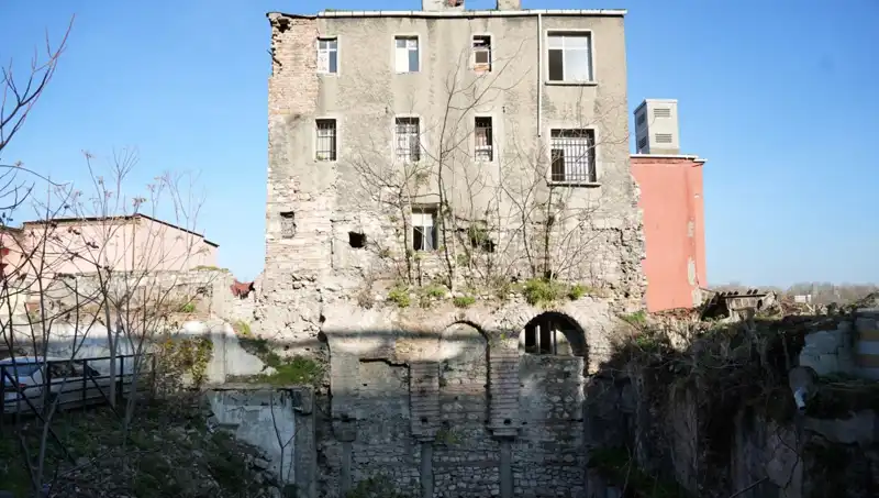 İstanbul'un Tarih Sahnesinde 1600 Yıllık Binanın İzleri