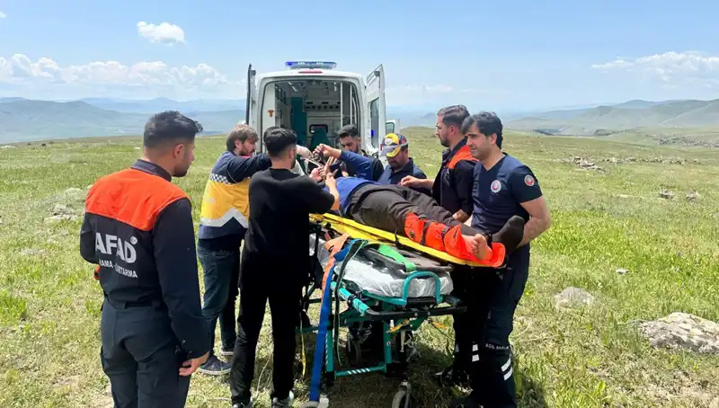 Kayalıkta Düşen Çobanın Kurtarılması İçin Ekipler Seferber Oldu