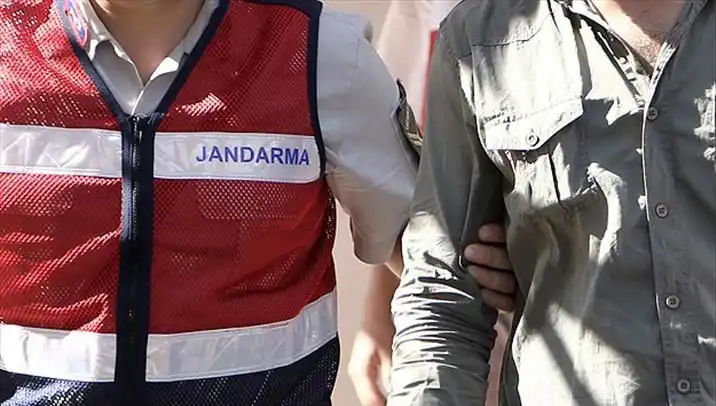 Kırşehir’dekaçı anında yakalanan zanlı, 57 suç kaydıyla aramalar arasında!