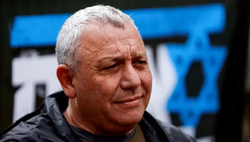 İsrail Siyasetinde Gelişmeler: Gadi Eisenkot'un Şaşırtan İstifası