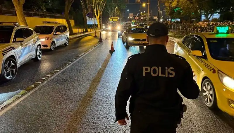 Huzur İstanbul Denetimleri: Şehrin Güvenliği için 1,5 Bin Kişi Gözaltına Alındı