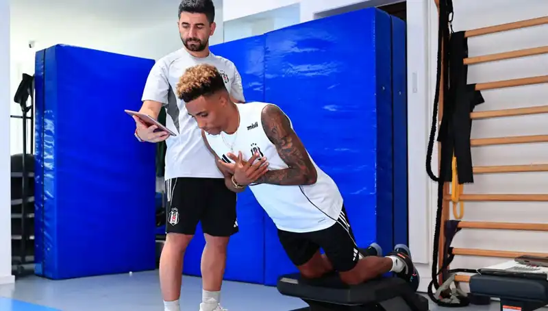 Beşiktaş'ta Oyuncuların Sağlık Kontrolleri Başladı: Yeni Sezon Hazırlıkları Tüm Hızıyla Devam Ediyor