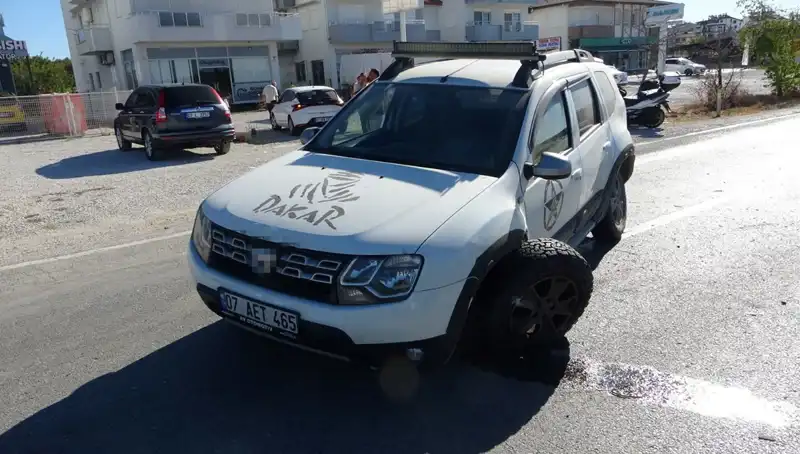 Manavgat'ta Feci Zincirleme Kaza: 5 Araç Birbirine Girdi