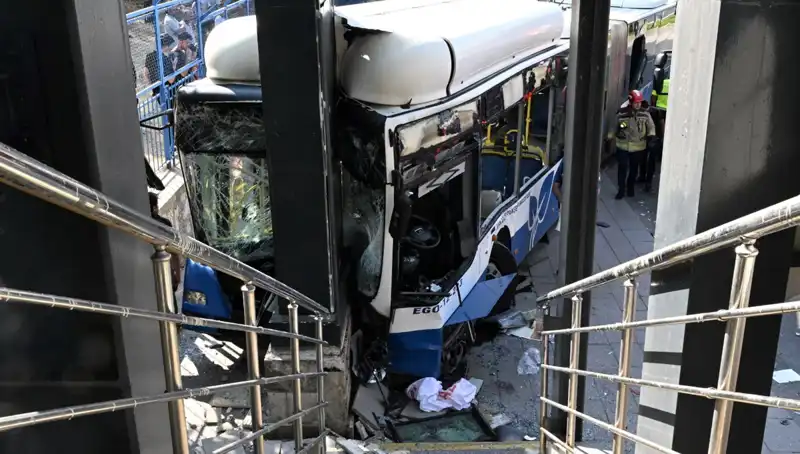 Ankara’da Belediyeye Ait Otobüs Kaza Yaptı: Büyüyen Endişe ve Yaralılar