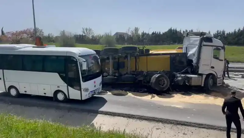 Büyükçekmece TEM Otoyolu'nda Feci Trafik Kazası: Yol 3 Saat Kapalı Kaldı