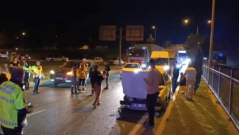 Otoyolda Geri Dönüş Kazası: İki Çocuk, Dört Yaralı!