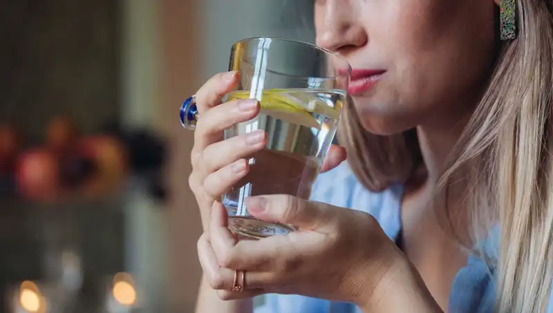 Harvardlı Uzmanın Limonlu Su Hakkındaki Şaşırtıcı Gerçekleri