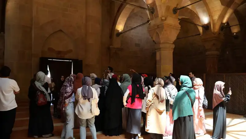 Dünyada Eşi Benzeri Olmayan Olay: Dilleri Kısır, Kalemleri Kırık Bırakıyor