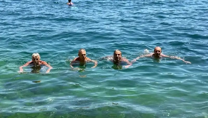 Sıcak Havalarda Plajlar Dolup Taşıyor: Termometreler 36 Dereceyi Gördü!
