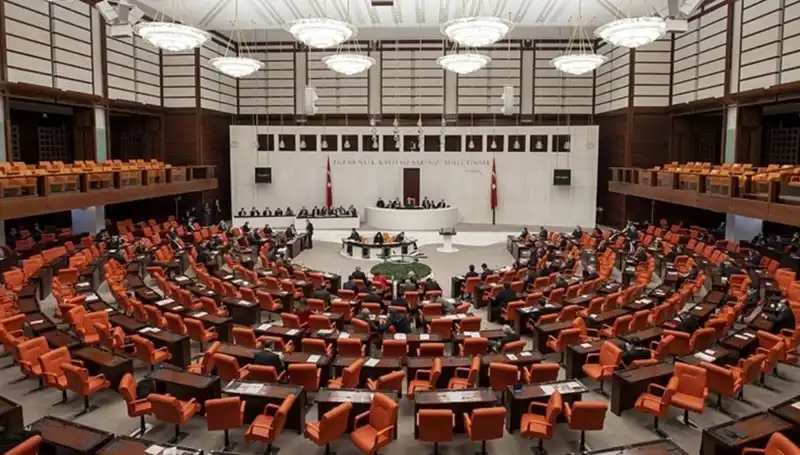 Meclis'te Gıda Zehirlenmesi İddiaları Sonrası İdare Amiri Hasan Turan'dan Açıklama