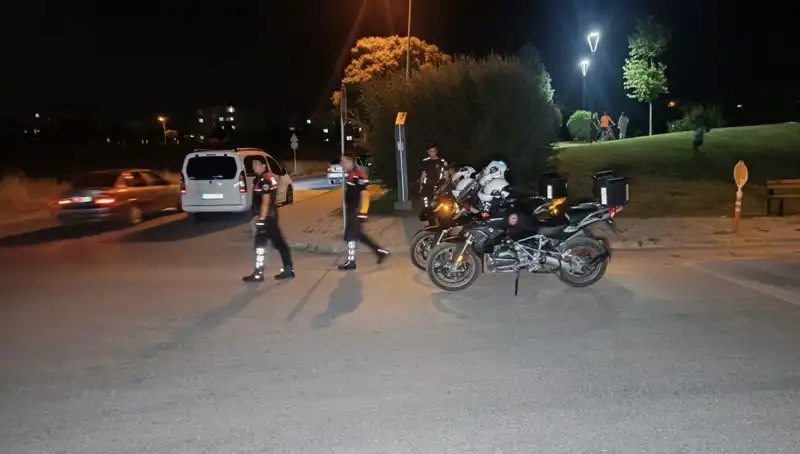 Parkta Çıkan Kavga Kanlı Bitti: 14 Yaşındaki Çocuk Bıçaklandı