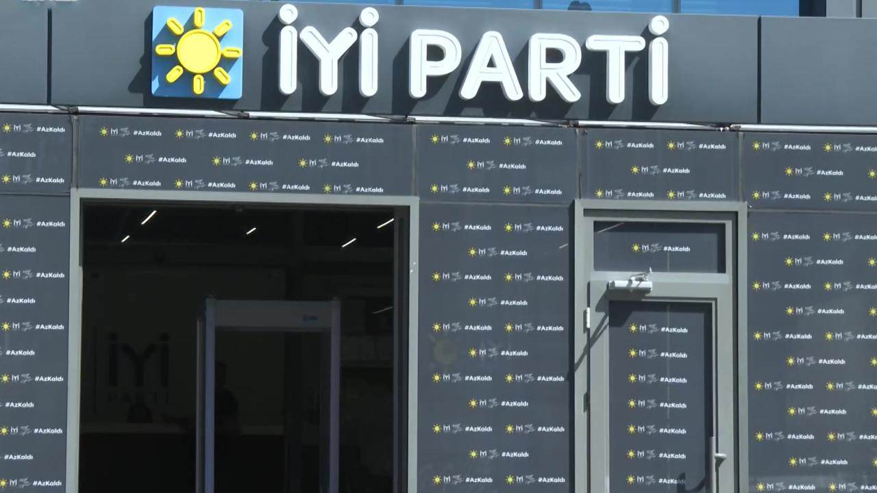 Eski Teknik Direktör İyi Parti'den Ayrıldı