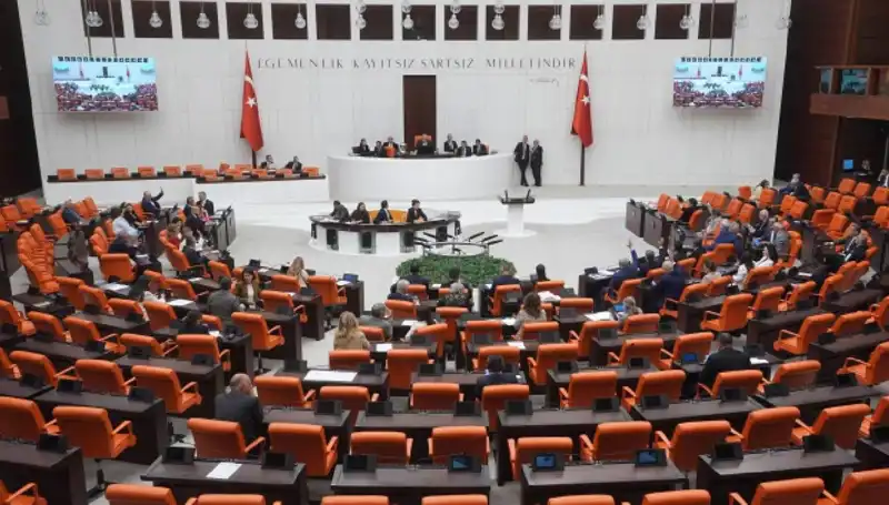Meclis’teki Yoğun Haftanın Ardından Politika Gündemi Ne Yönde Şekilleniyor?